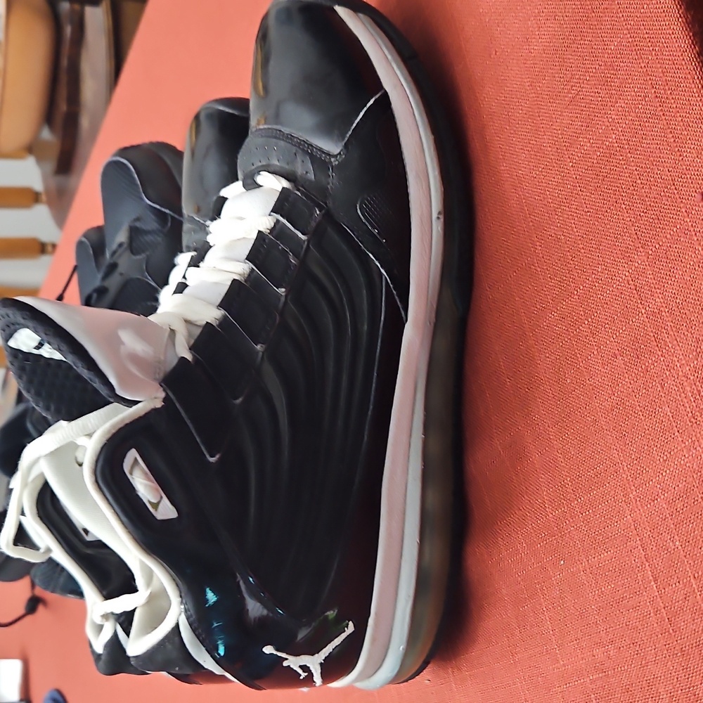 Nike Black And White Sneakers - image 7